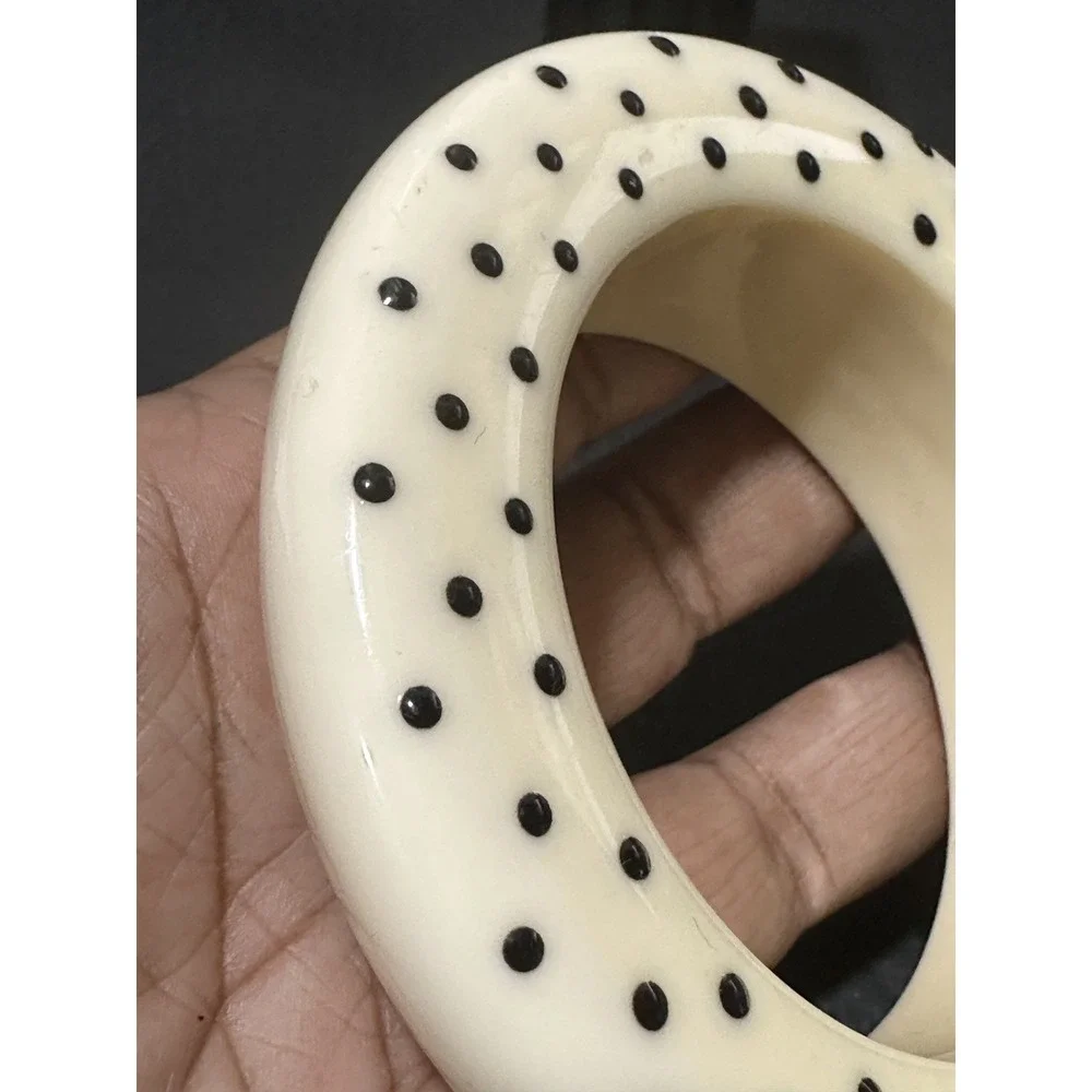 Vintage Cream Lucite‎ Bangle Bracelet Black Polka Dot Retro Chuncky Heavy READ